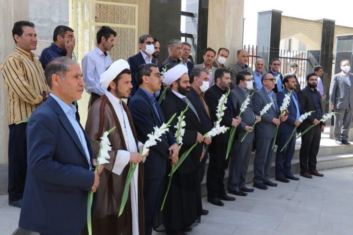 برگزاری مراسم غبارروبی مزار شهدای بناب در دهه مبارک فجر