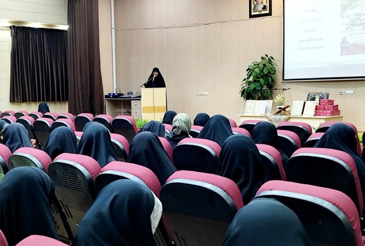 طلبگی سبک زندگی رسالت‌ محور و تمدن‌ ساز است