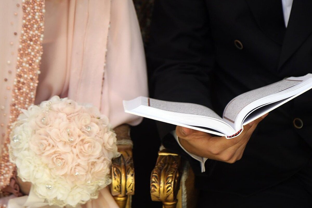 آغاز زندگی مشترک ۲۰۰ زوج جوان در حرم بانوی کرامت