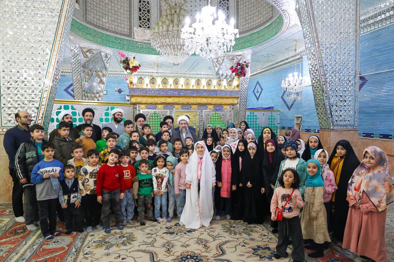 تبلیغ دین، رسالت اصلی و همیشگی روحانیت در پاسداری از انقلاب اسلامی است