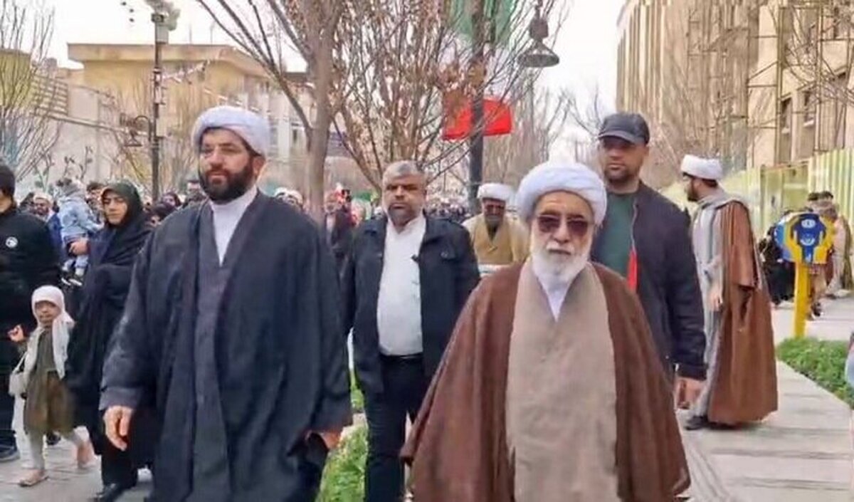 آیت الله شب زنده دار: ملت ایران پای انقلاب، نظام اسلامی و پشتیبانی از رهبر معظم انقلاب ایستاده‌اند