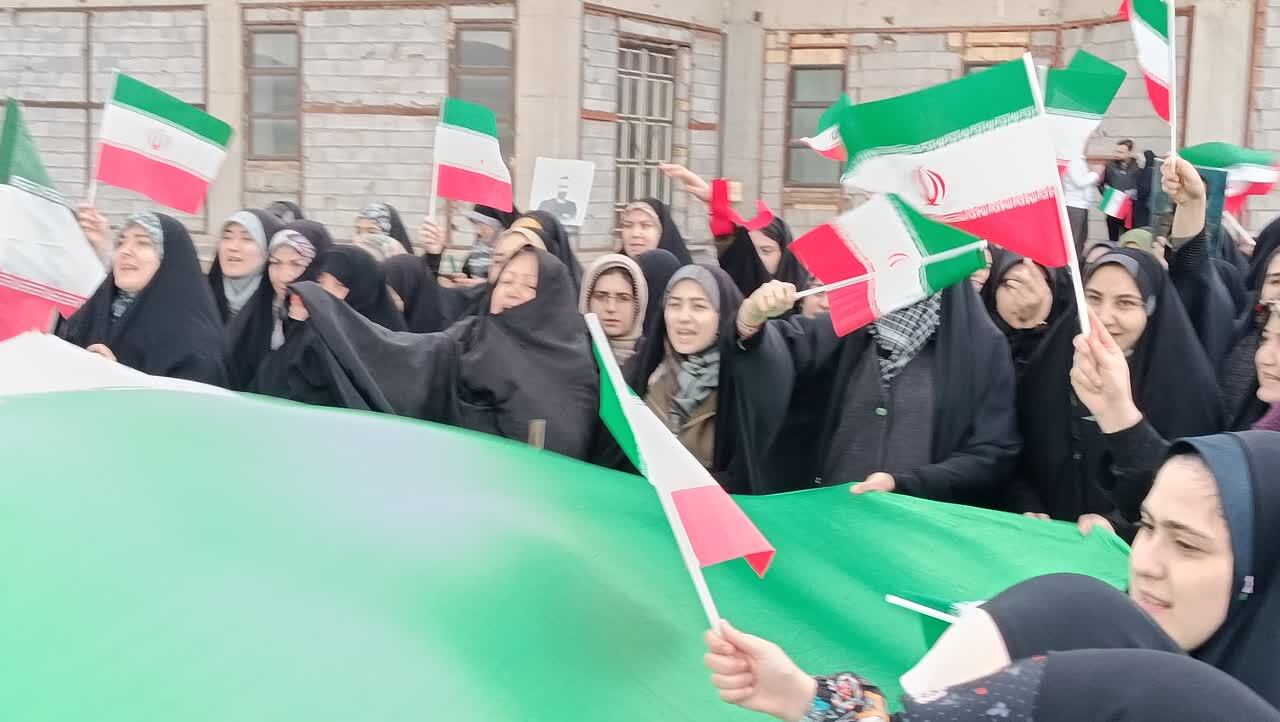 حضور بی‌نظیر مردم مراغه در راهپیمایی چهل‌ و هفتمین فجر انقلاب اسلامی+ تصاویر