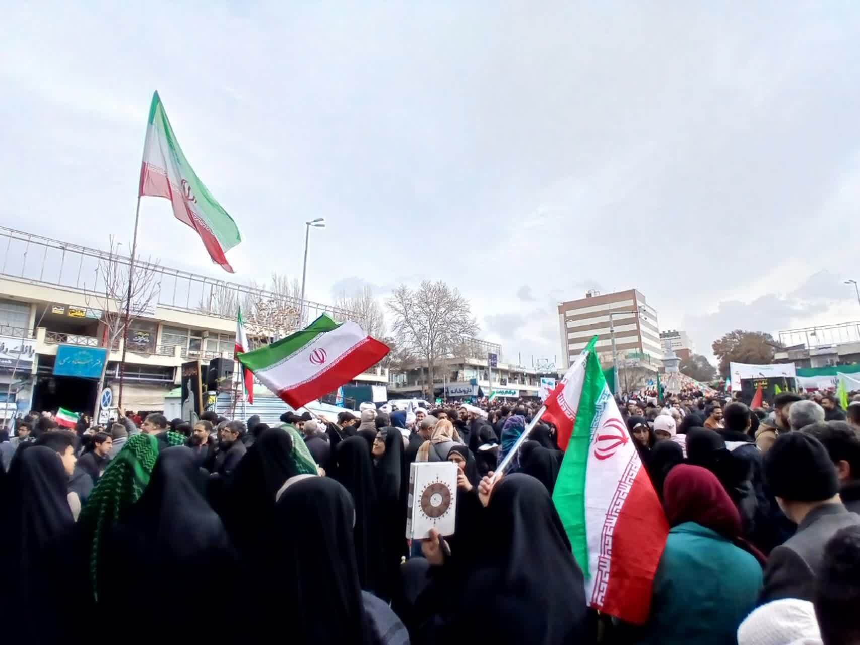 حضور بی‌نظیر مردم مراغه در راهپیمایی چهل‌ و هفتمین فجر انقلاب اسلامی+ تصاویر