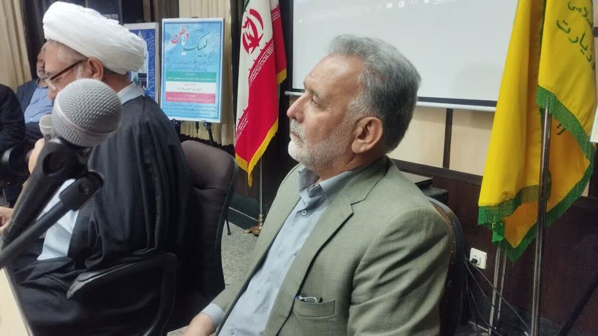 انسان کامل آئینه تمام نمای صفات الهی است