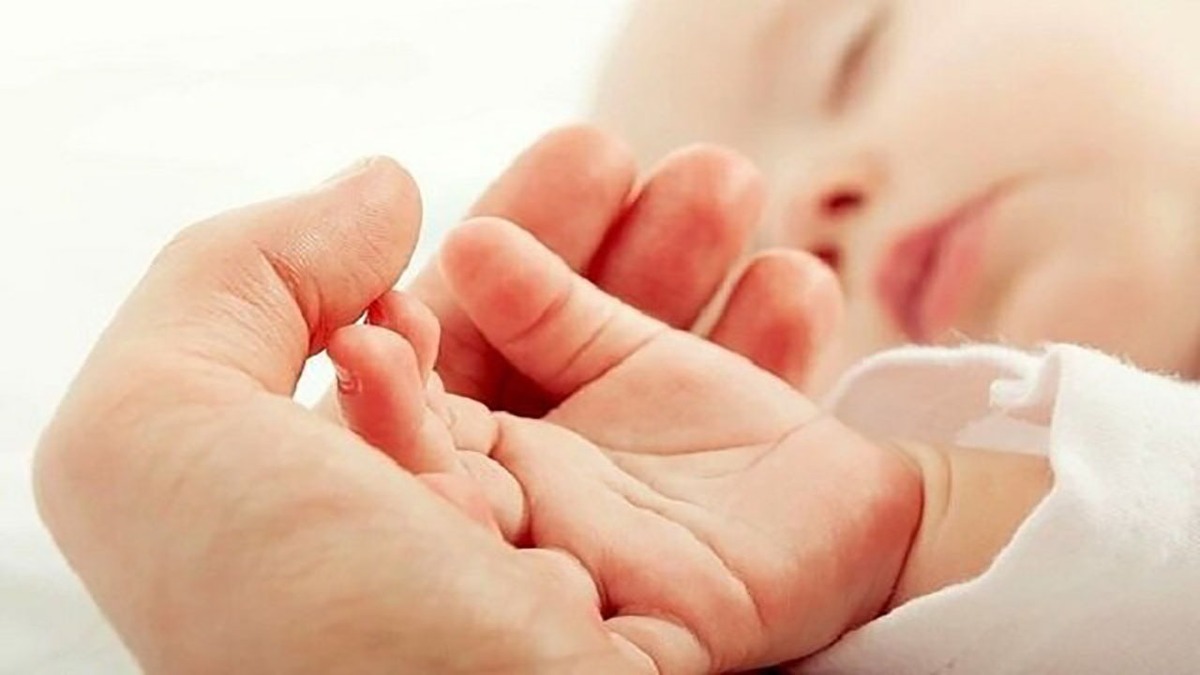 مادر ۲۳ ساله فرزند پنجم خود را به دنیا آورد