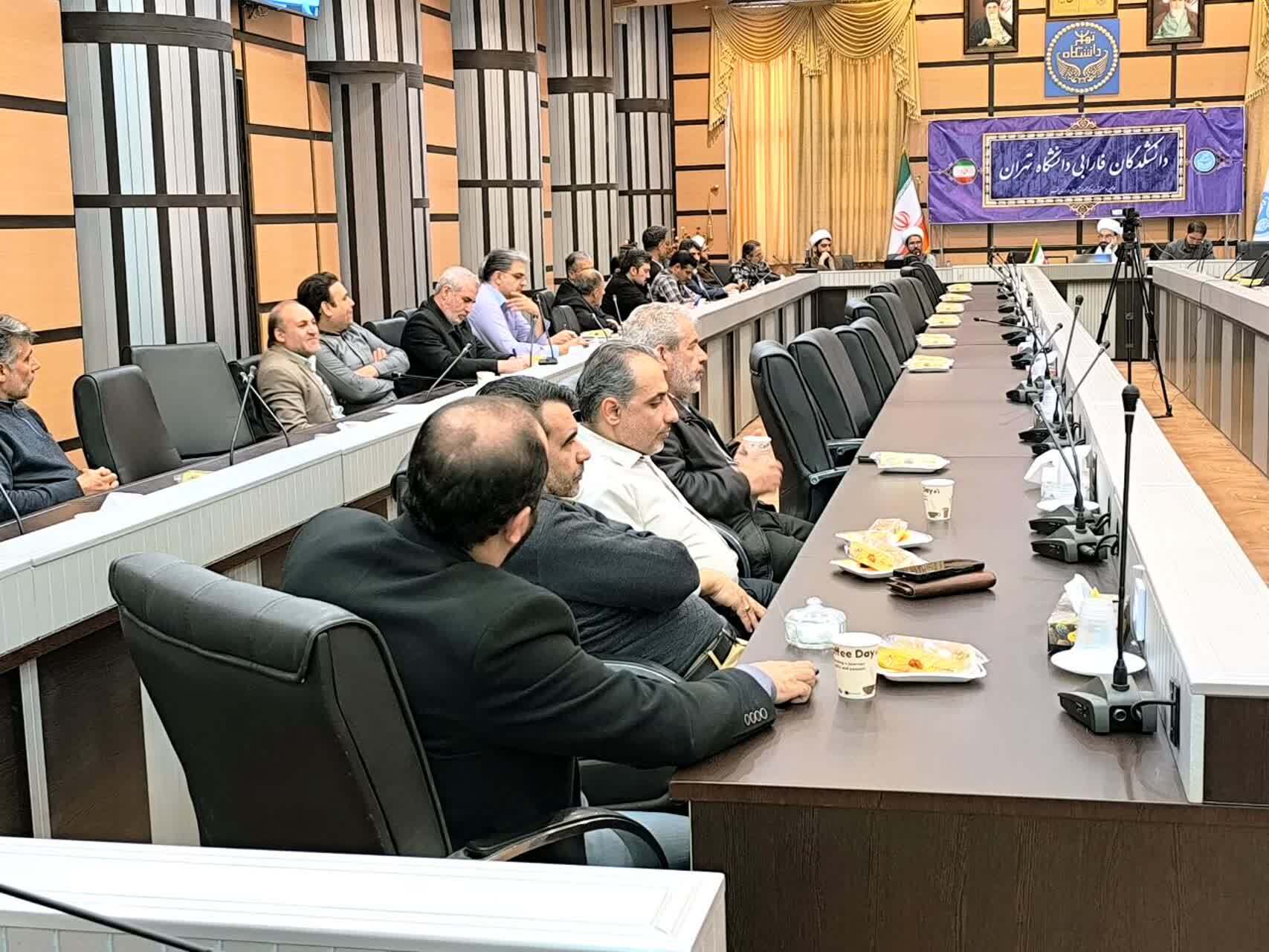 تاب‌آوری، مسئولیت‌پذیری و استقلال؛ کلیدهای تربیت پسر توسط پدران