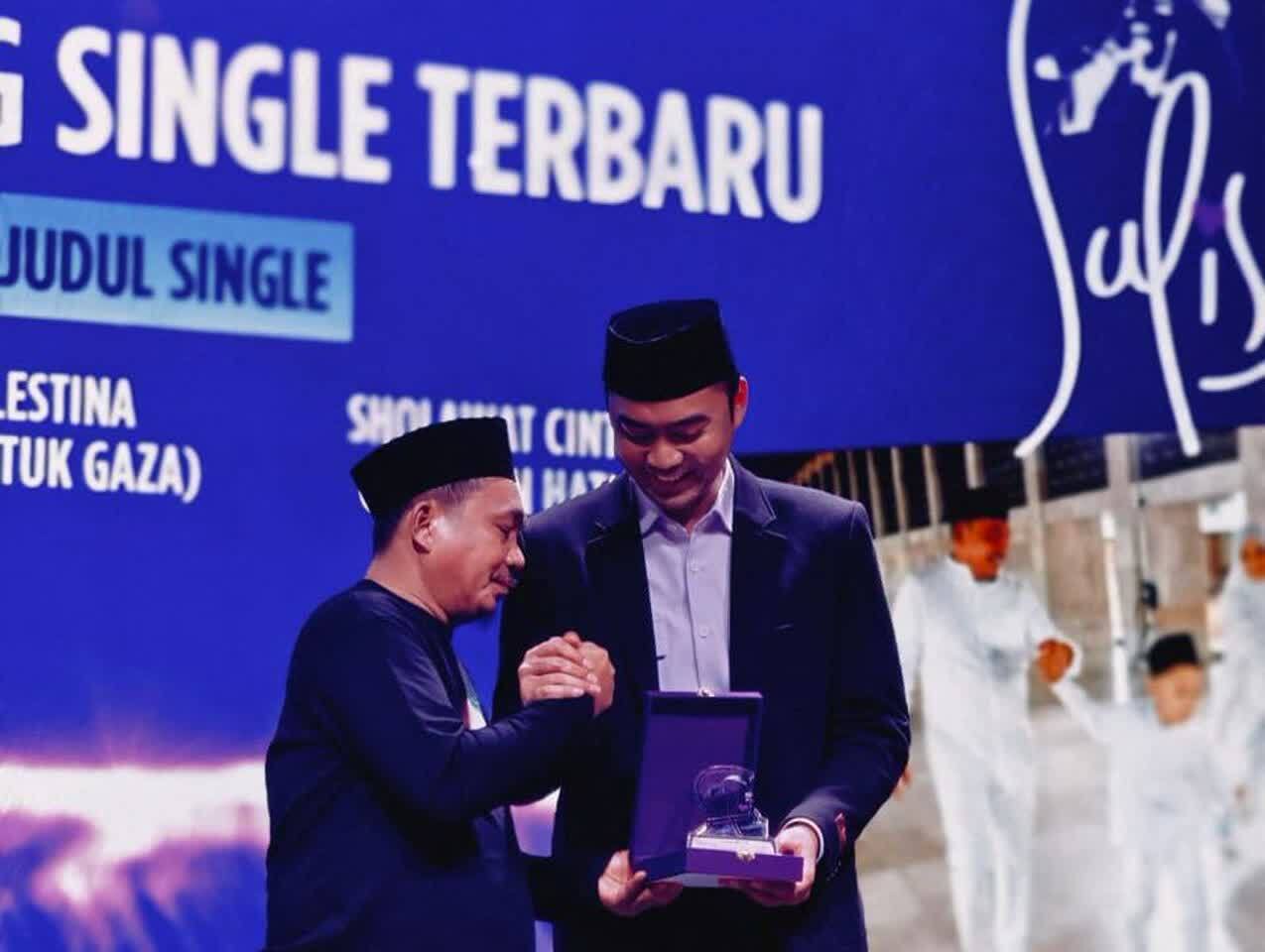 موسیقی از مهمترین ابزارهای حمایت از مردم مظلوم غزه است موسیقی از مهمترین ابزارهای حمایت از مردم مظلوم غزه است