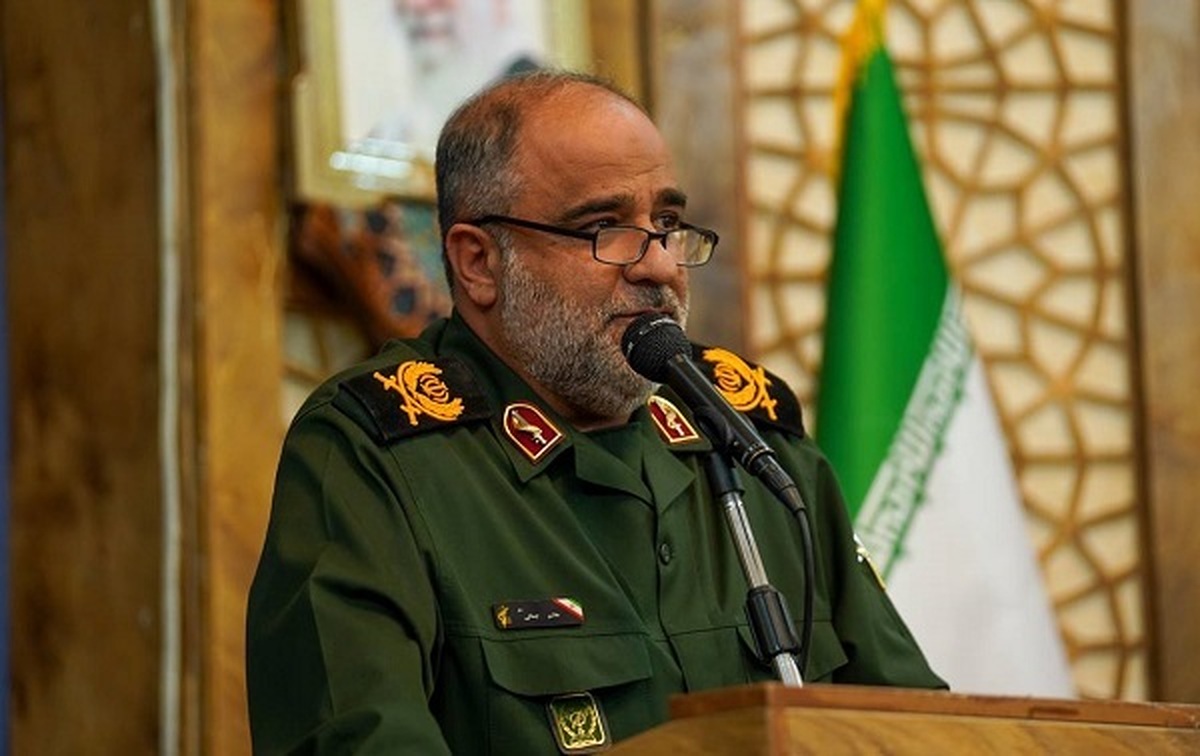 دشمن می خواهد جمهوری اسلامی را زمین گیر کند