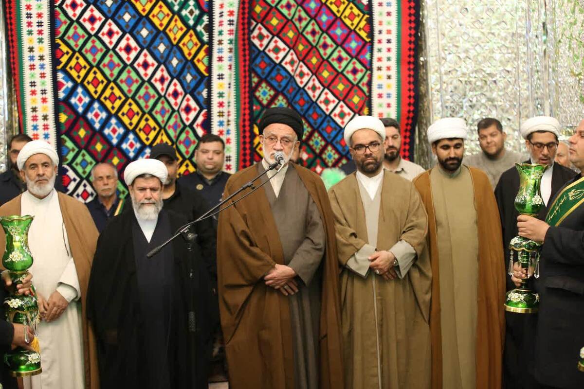 برگزاری آیین غبارروبی حرم سید علاء الدین حسین در آستانه ماه مبارک رمضان