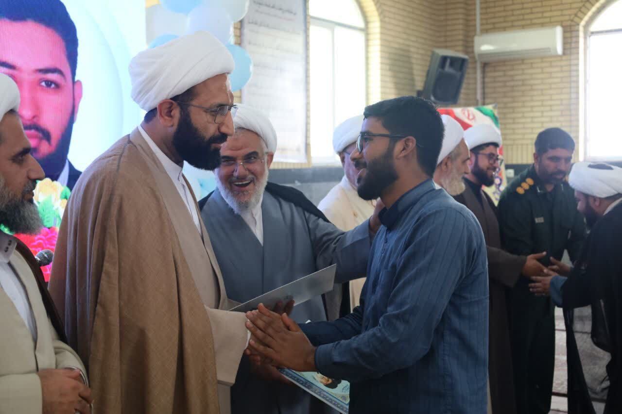 سفر معاون امور طلاب و دانش‌آموختگان حوزه‌های علمیه به هرمزگان؛ بازدید میدانی، نشست‌های تخصصی و تقویت تعاملات استانی