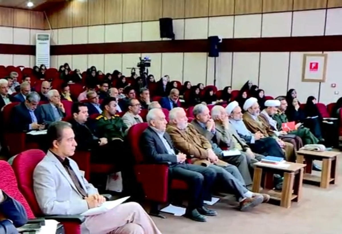 دومین همایش بیانیه گام دوم انقلاب در شیراز برگزار شد