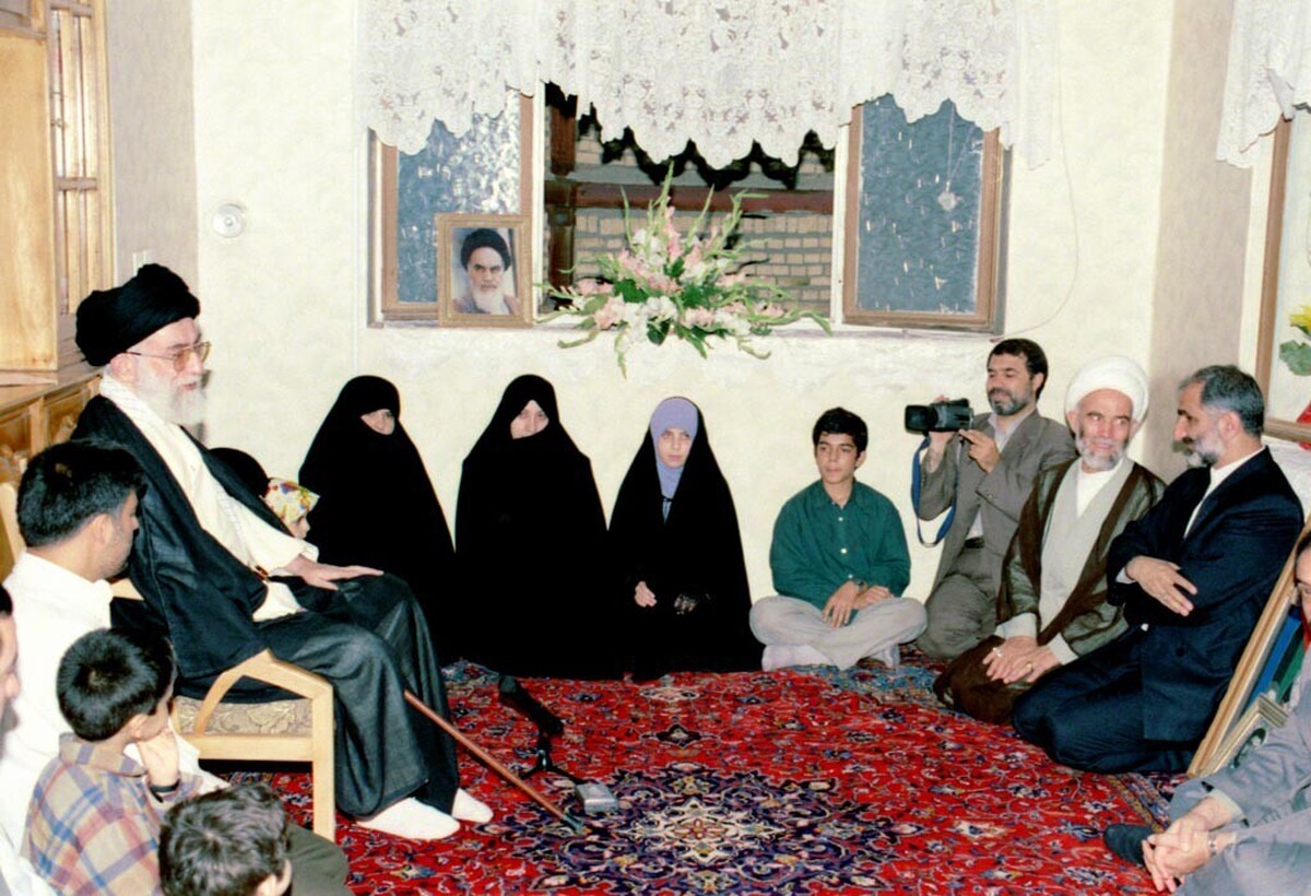 نمایندگان رهبر معظم انقلاب از تعدادی جانبازان دیدار کردند