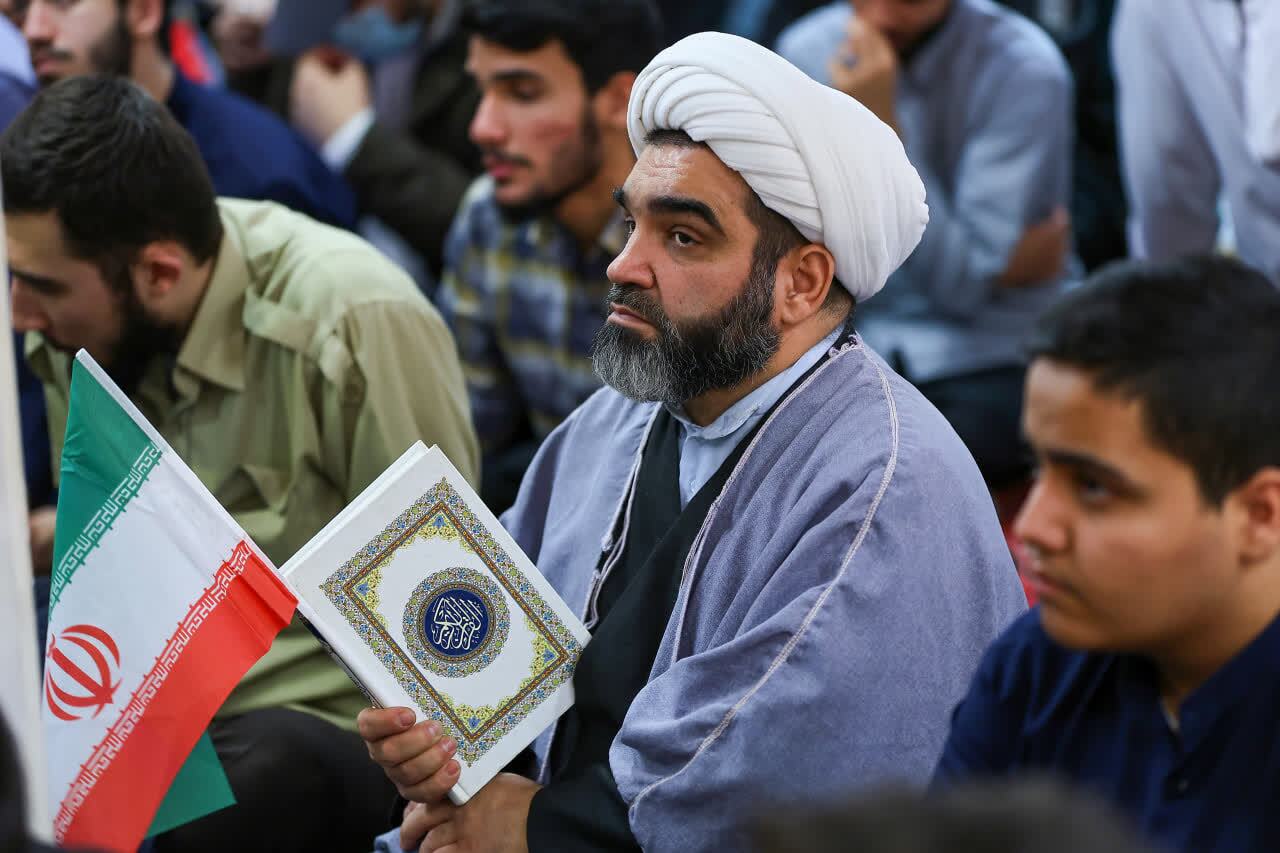 خروش یکپارچه حوزه و مسئولان آذربایجان شرقی در دفاع از قرآن کریم / تبریز یکصدا علیه هتاکی به مقدسات+ تصاویر