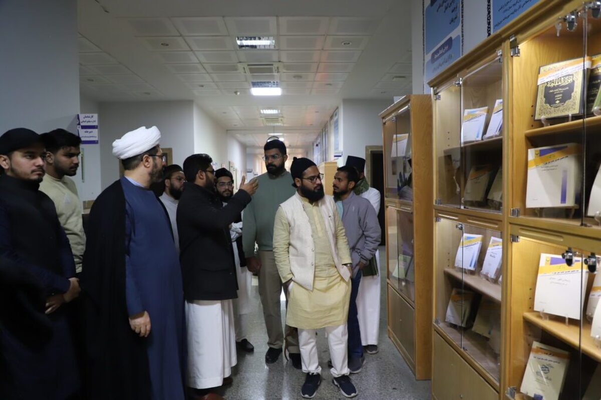 بازدید دانشجویان هندی از پژوهشگاه علوم و فرهنگ اسلامی