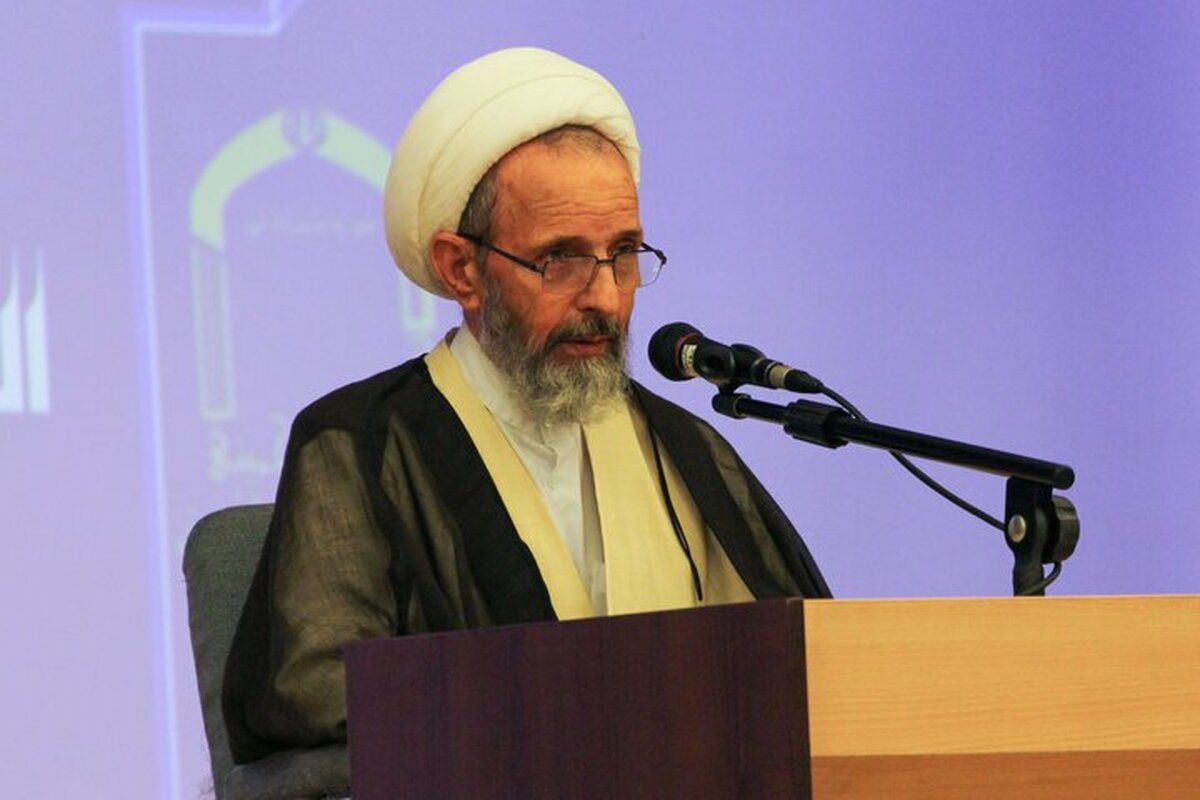 نهادینه‌سازی نظریه ولایت فقیه رسالت جهانی حوزه علمیه است