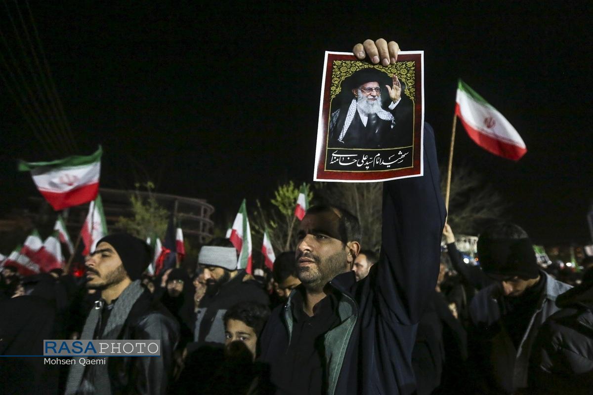 خروش انتقامی مردم قم در شب عزاداری شهادت امام خامنه‌ای (قدس‌سره) -۱