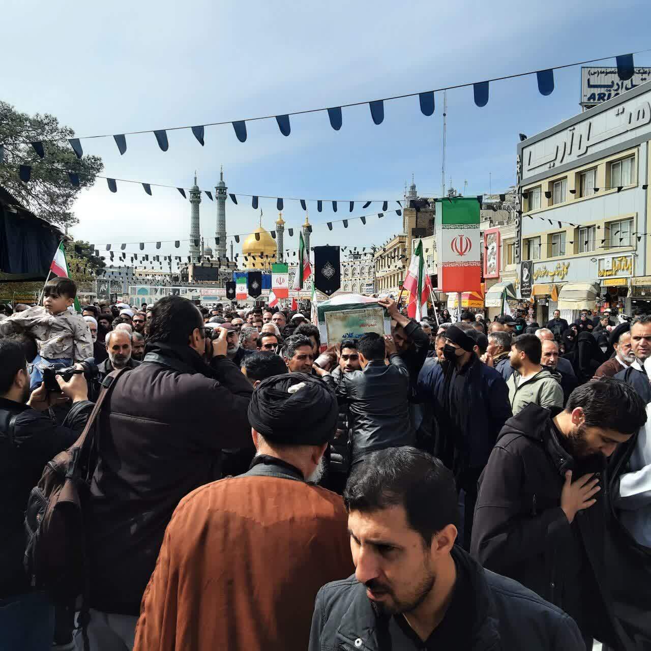 برگزاری مراسم تشییع و خاکسپاری پیکر شهید حجت الاسلام والمسلمین مهدوی در قم برگزاری مراسم تشییع و خاکسپاری پیکر شهید حجت الاسلام والمسلمین مهدوی در قم