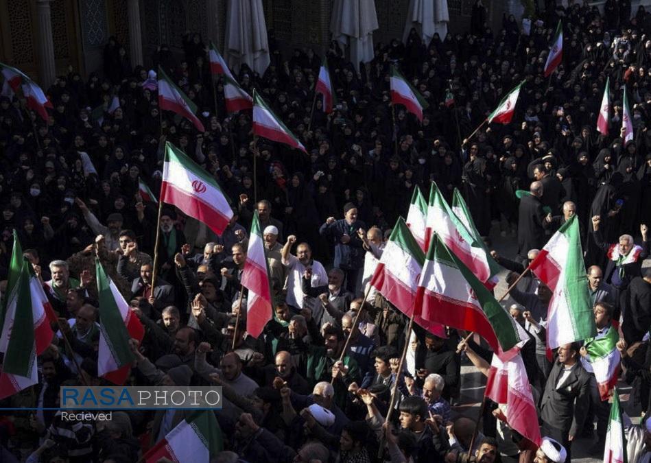 خشم و انزجار ملت ایران علیه استکبار جهانی در انتقام خون امام شهید