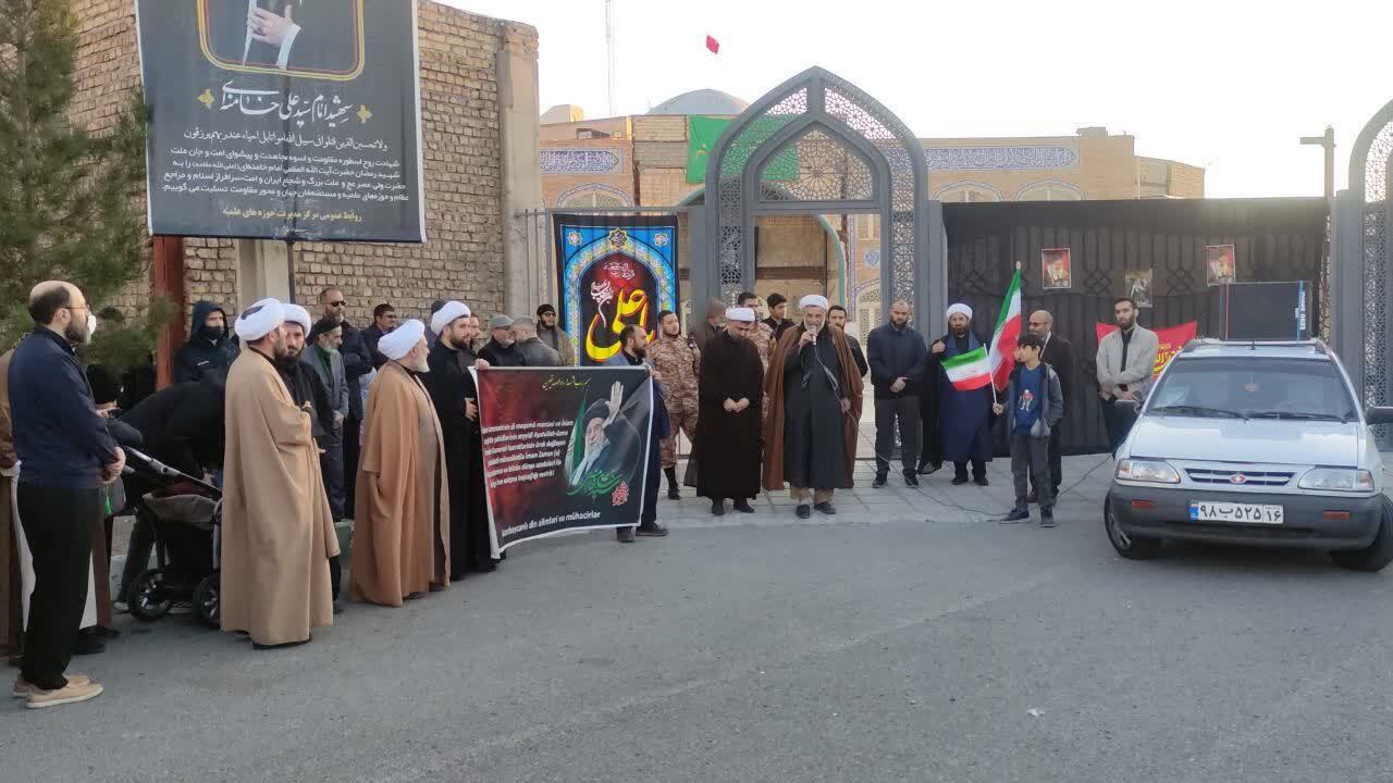 اعلام انتقام انتقام طلاب آذربایجانی مقیم قم از دشمن آمریکایی- صهیونی در پی شهادت امام خامنه‌ای