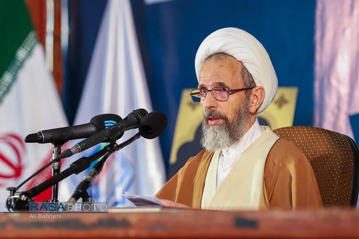 ایران با همسایه های خود حسن همجواری داشته اما با متجاوزین به شدت برخورد کرده است
