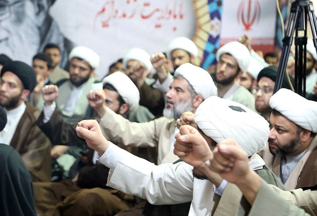 اعلان بیعت حوزه عریق و قویم پایتخت با رهبر جدید انقلاب اسلامی ایران