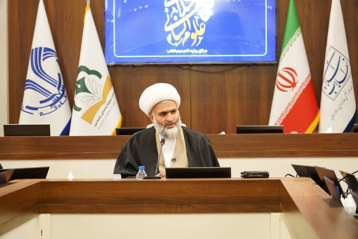  با جان، مال و آبرو با رهبر معظم انقلاب بیعت می‌کنیم