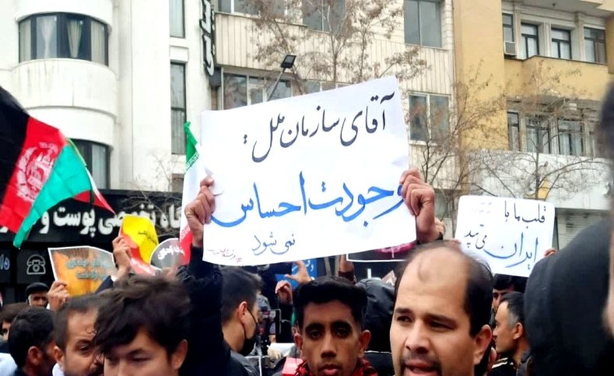 تجمع مهاجرین ملل اسلامی در محکومیت شهادت رهبر انقلاب در مشهد