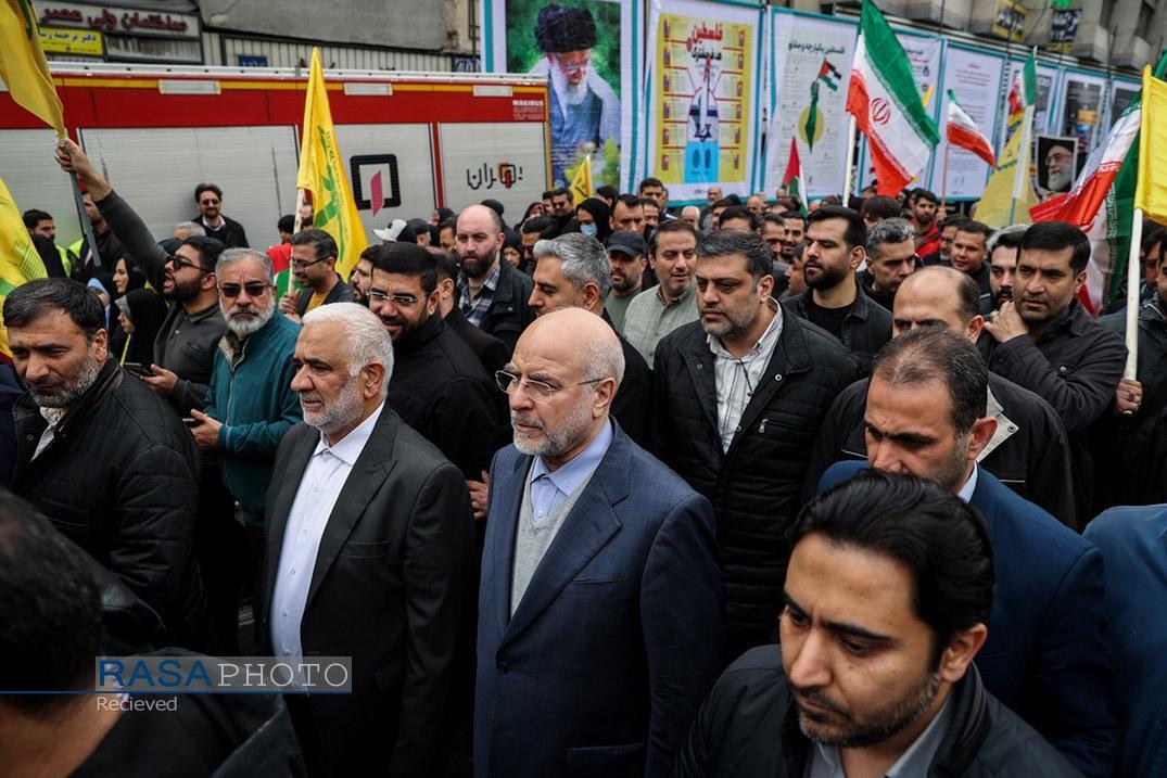 حماسه ملت ایران در روز قدس با لبیک به ندای رهبری آغاز شد