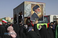 شعر طلبه بین الملل در وصف امام شهید