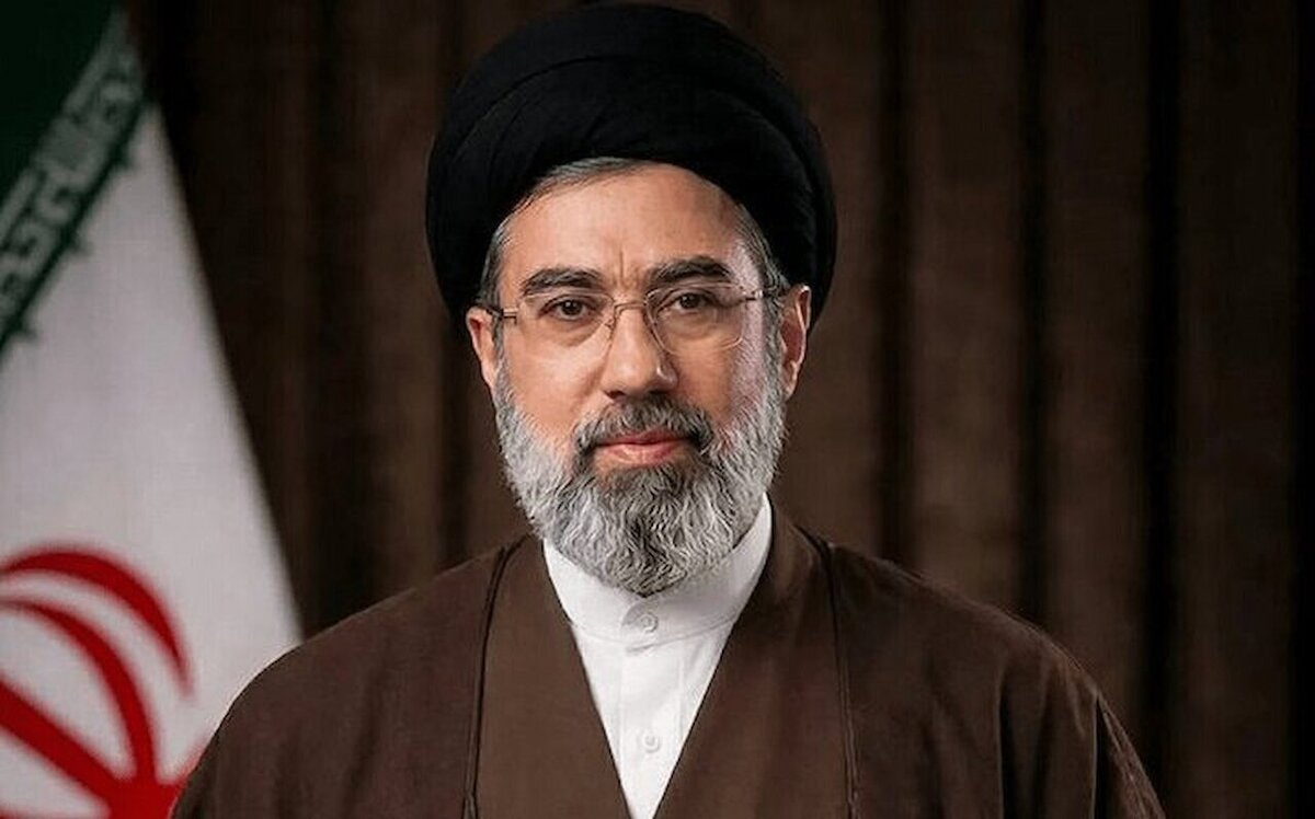 پیام رهبر سوم انقلاب مانند پتکی بر سر آمریکا و استکبارجهانی فرود آمد
