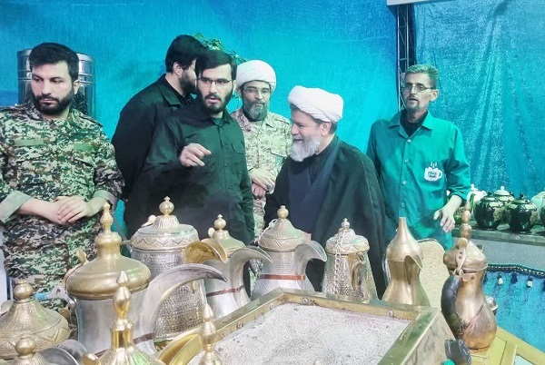 گزارشی از اقدامات جهادی طلاب و روحانیون فارس در روزهای جنگ