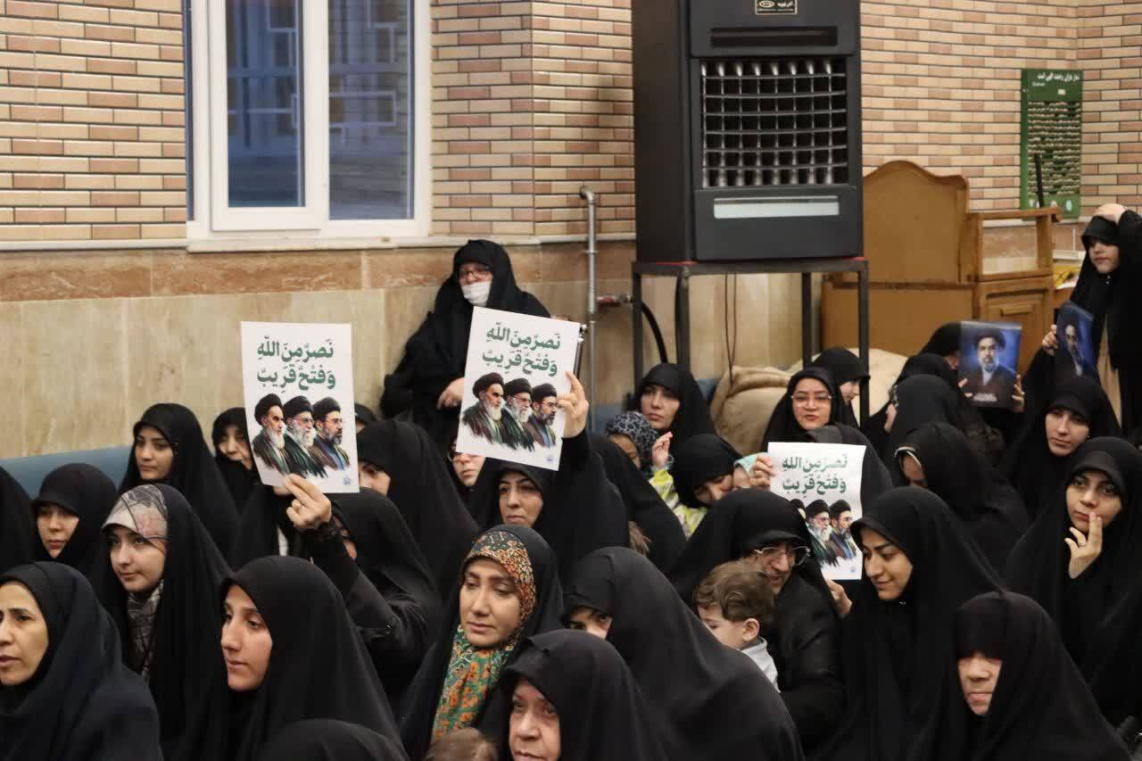 برگزاری ویژه‌برنامه تبیینی و عزای امام شهید برای خانواده‌های طلاب تبریز+ تصاویر