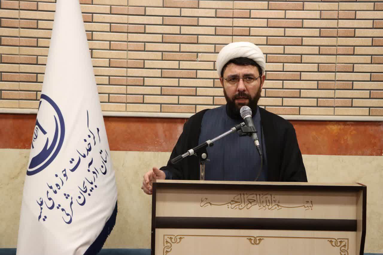 برگزاری ویژه‌برنامه تبیینی و عزای امام شهید برای خانواده‌های طلاب تبریز+ تصاویر