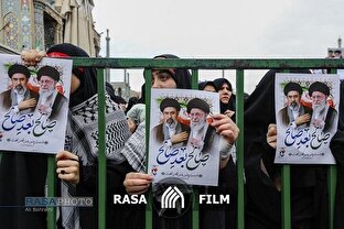 با خامنه‌ایِ جوان بیعت می‌کنیم