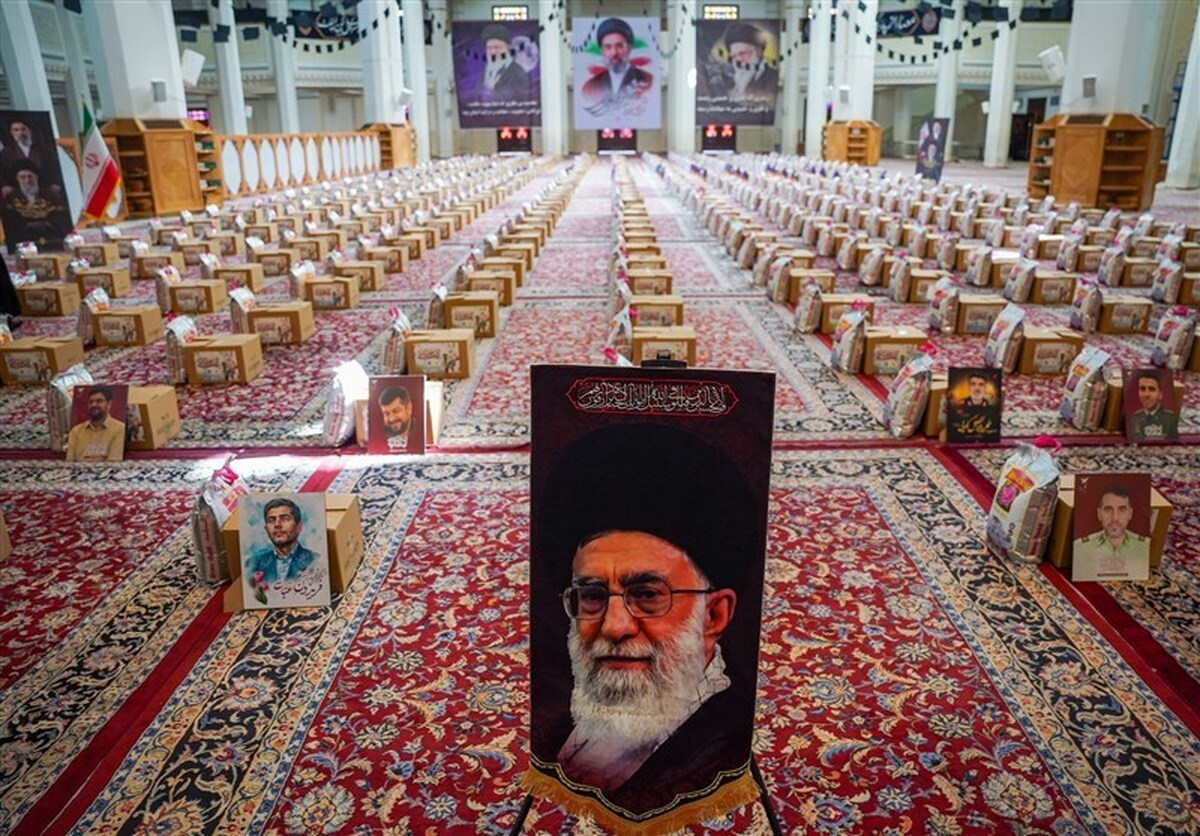 توزیع 500 بسته معیشتی برای آسیب دیدگان جنگ در شیراز