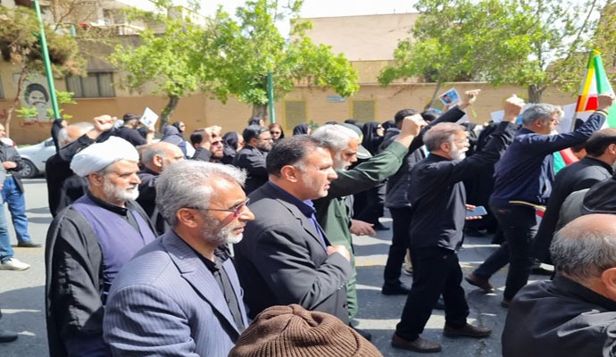 پیکر مطهر شهید مدافع وطن جنگ رمضان در کاشان تشییع شد + عکس