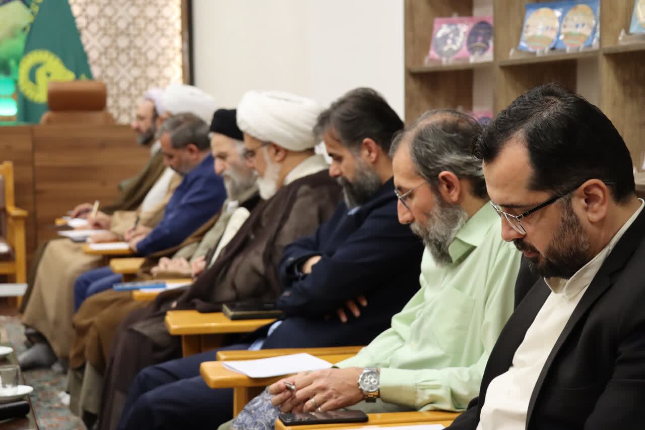 بررسی پیشنویس سند «مکتب هنر رضوی» در آستان قدس رضوی بررسی پیشنویس سند «مکتب هنر رضوی» در آستان قدس رضوی