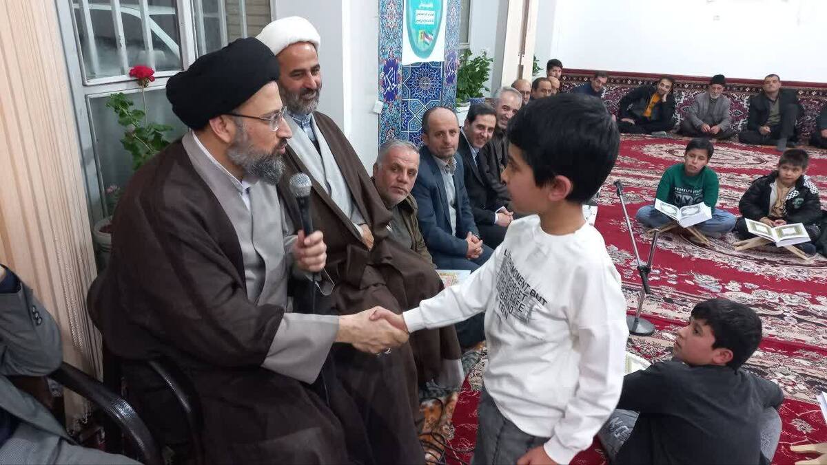 توهین به قرآن ناشی از تاریکی دل‌ها و فاصله گرفتن از حقیقت است+ تصاویر