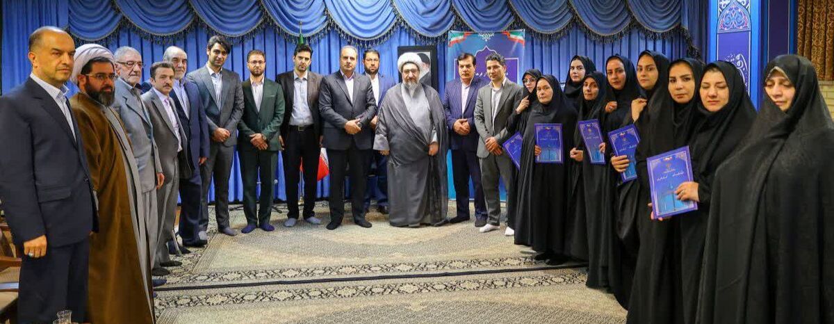 معلمِ مؤمن، ستون تمدن نوین اسلامی است
