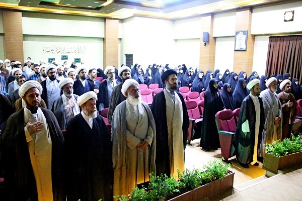 گردهمایی طلاب و فضلای حوزه علمیه فارس همزمان با انتشار بیانیه رهبر انقلاب