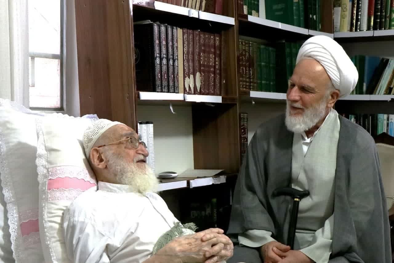 عیادت شخصیت‌های حوزوی از آیت الله نوری همدانی