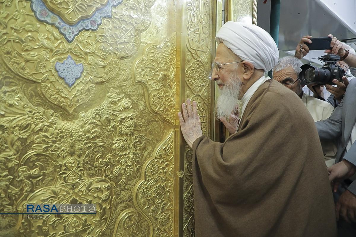 تشرف آیت الله جوادی آملی به حرم امیرالمومنین و حرم امامین عسکریین (علیهم السلام)