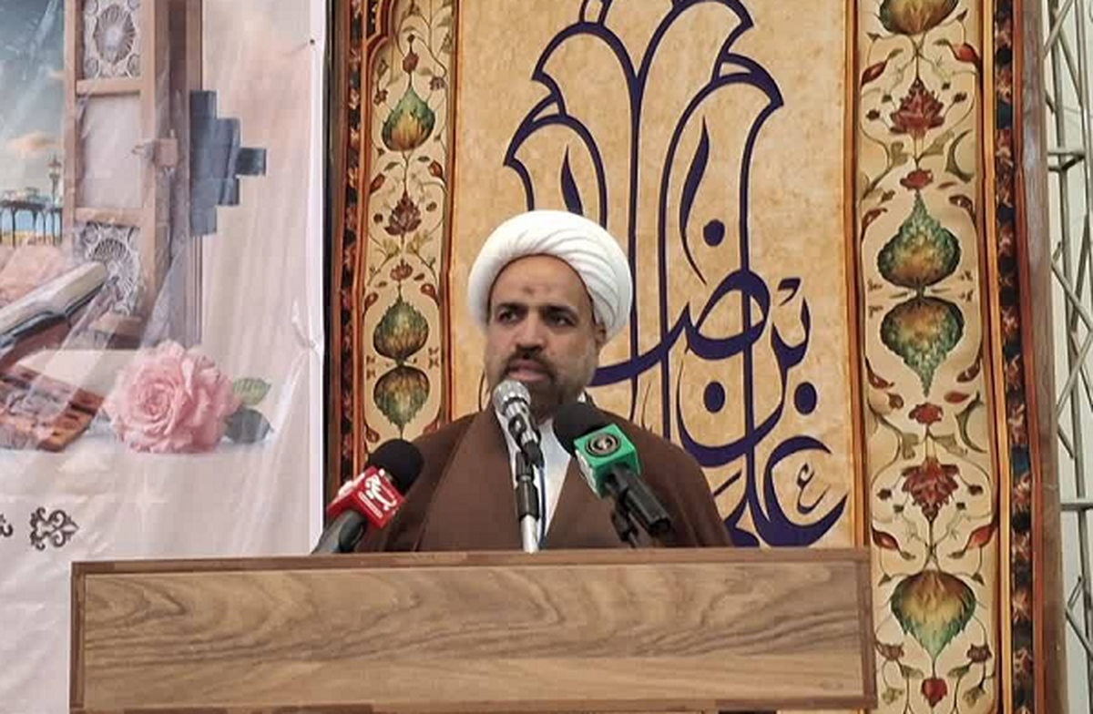 حوزه علمیه قرآن کریم را در جامعه فراگیر کند