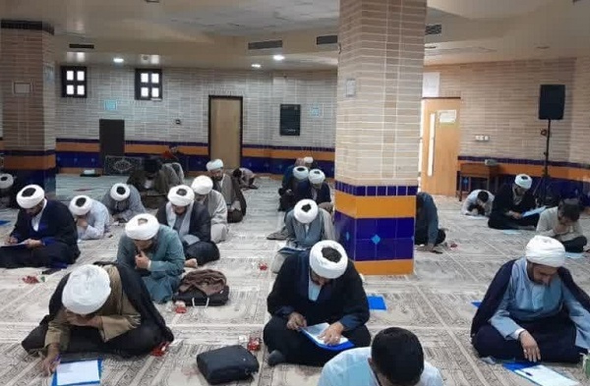 برگزاری نخستین مرحله آزمون فراگیر جذب استاد در حوزه علمیه فارس