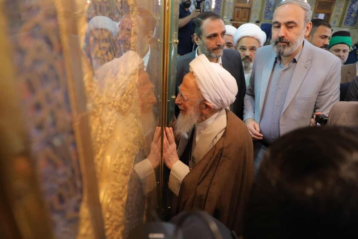 تشرف آیتالله جوادی آملی به حرم امام حسین و حضرت ابوالفضل
