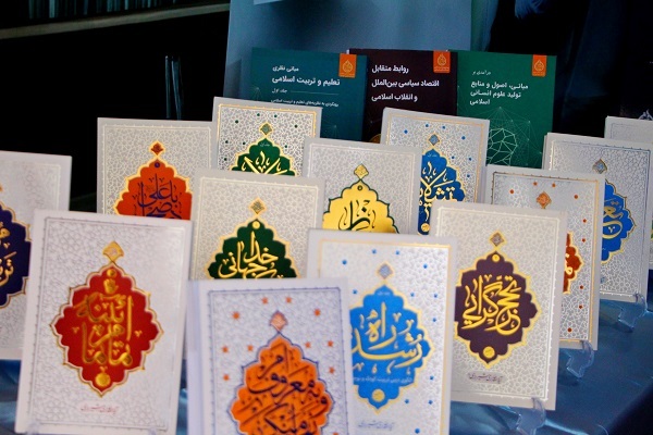 موسسه عالی حوزوی امام خمینی فارس؛ از حمایت های پژوهشی طلاب تا برگزاری 200 دوره آموزشی