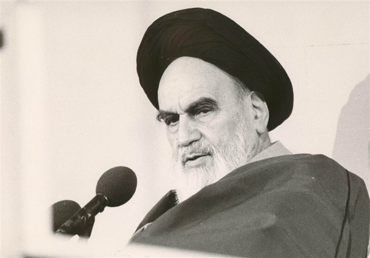 استقلال همهجانبه؛ رکن اساسی پیشرفت از دید امام(ره)