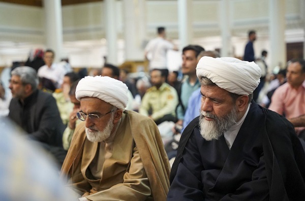 مراسم ارتحال امام در حرم شاهچراغ شیراز برگزار شد