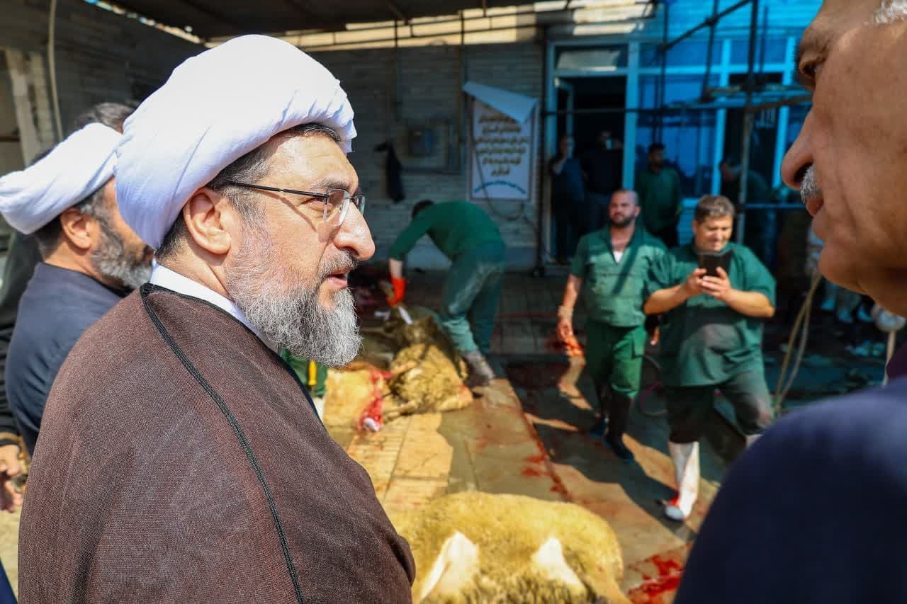در حال بروز رسانی ارزیابی دقیق مراحل شرعی و بهداشتی ذبح نذورات؛ تأکید بر خدمت‌رسانی شایسته به نیازمندان+ تصاویر
