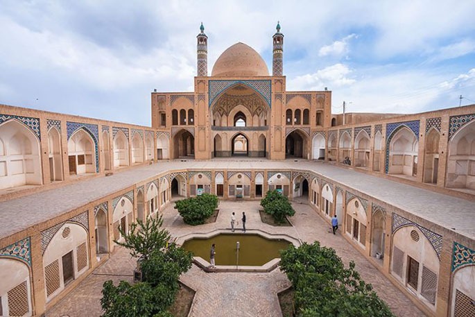 آشنایی با مدارس علمیه آیت الله مدنی کاشانی